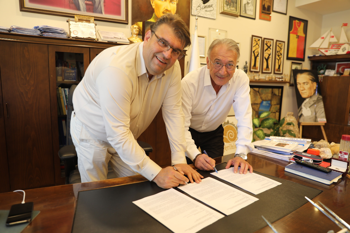 İzmir Barosu ile Seferihisar Belediyesi Arasında Adli Yardım Protokolü İmzalandı